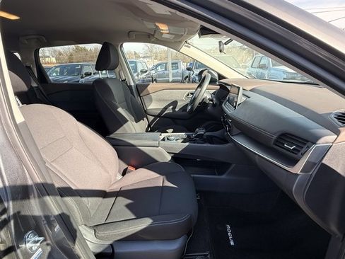 Certified 2023 Nissan Rogue S image 18