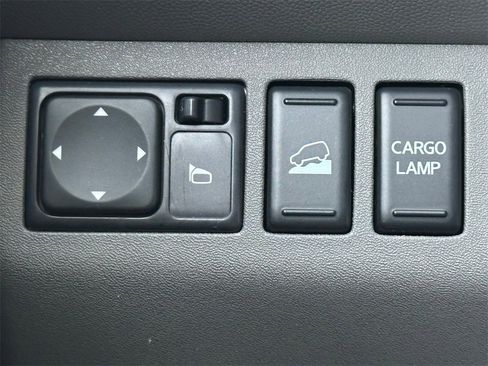 Used 2015 Nissan Frontier SV image 29