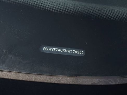 Used 2017 Volkswagen Golf R 4-Door AWD/4WD image 29