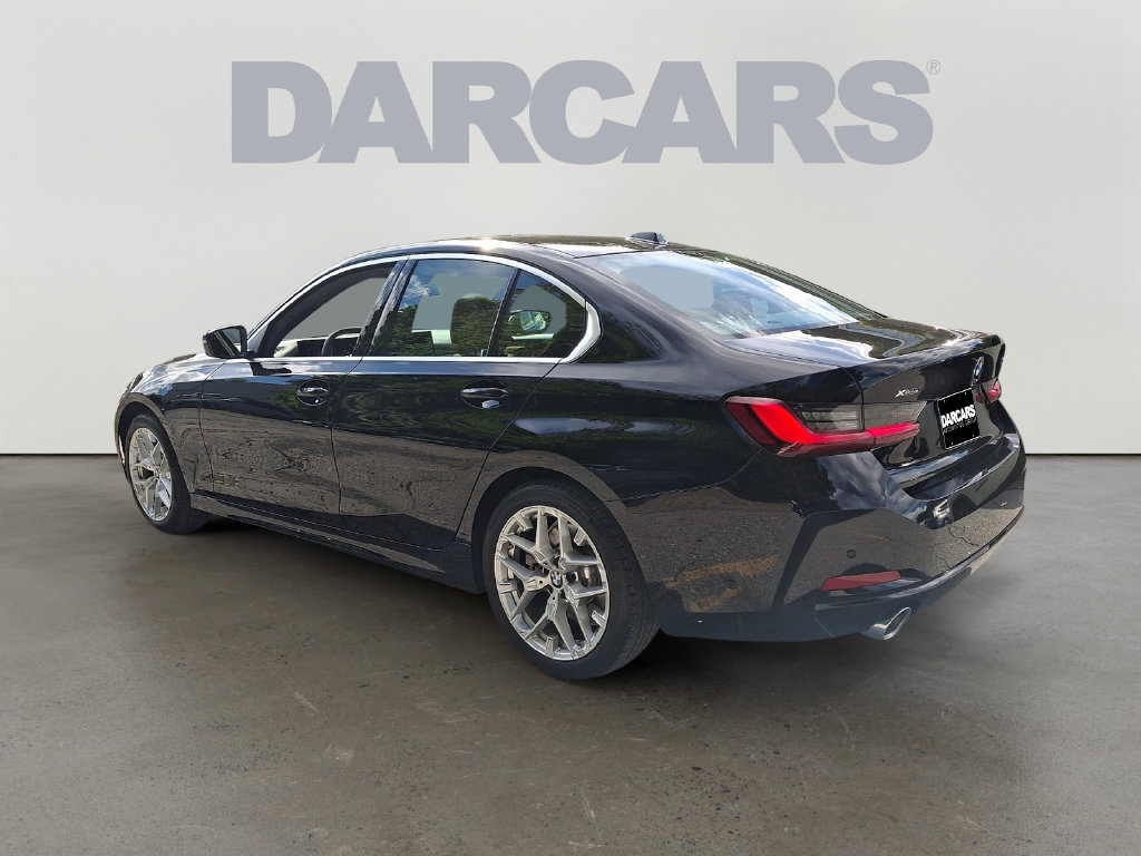 Used 2025 BMW 330i xDrive Sedan w/ Premium Package AWD/4WD image 4