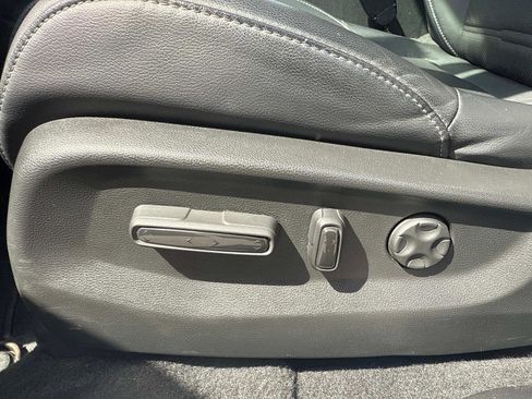 Used 2022 Honda CR-V Touring image 20