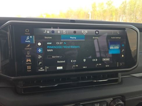 Used 2025 Jeep Wrangler Unlimited Rubicon 4xe w/ Convenience Group image 15