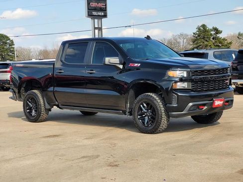 Used 2021 Chevrolet Silverado 1500 Custom Trail Boss image 2