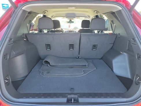 Used 2024 Chevrolet Equinox LT image 11