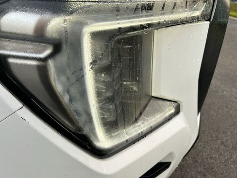 Used 2021 GMC Yukon XL AT4 w/ AT4 Premium Package image 11