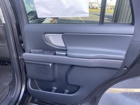 New 2025 Ford Expedition Active image 59