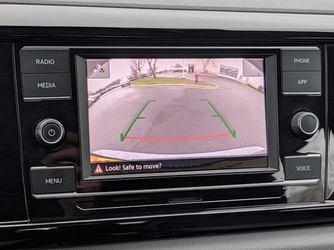 Certified 2024 Volkswagen Taos S FWD image 27