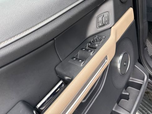 Used 2024 Ford Expedition Limited image 14