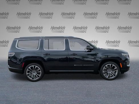 Used 2023 Jeep Grand Wagoneer Series III AWD/4WD image 6
