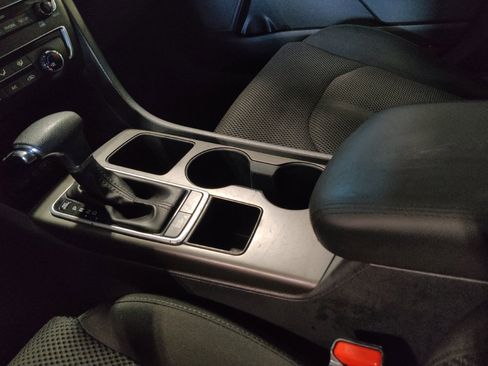 Used 2020 Kia Optima LX FWD image 26
