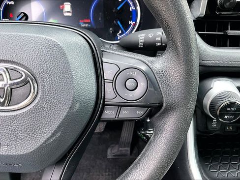 Certified 2024 Toyota RAV4 LE image 23