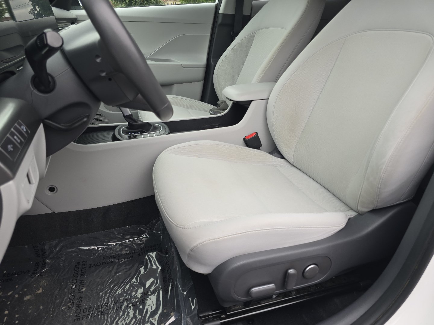 Used 2024 Hyundai Kona SEL FWD image 28
