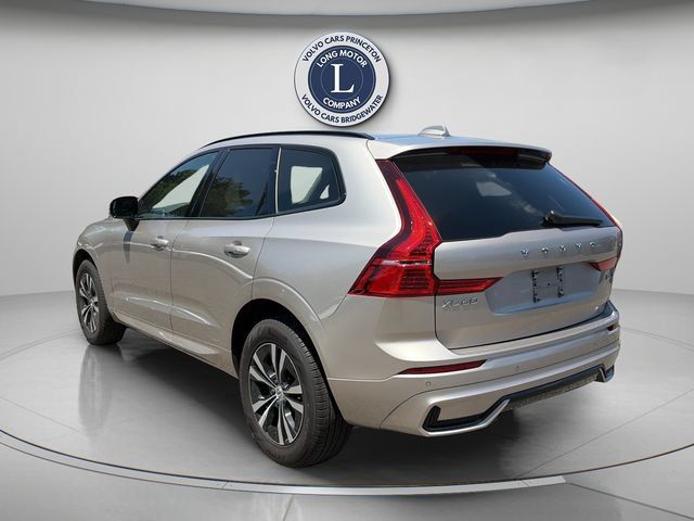 Certified 2025 Volvo XC60 B5 Core AWD/4WD image 11