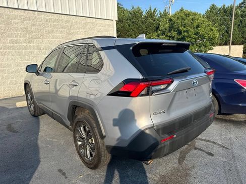 Used 2023 Toyota RAV4 XLE Premium AWD/4WD image 4