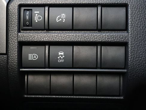 Used 2025 Toyota Tacoma SR5 AWD/4WD image 24