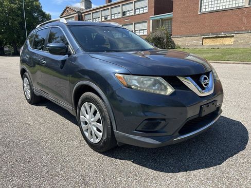Used 2016 Nissan Rogue S w/ S Family Package AWD/4WD image 5