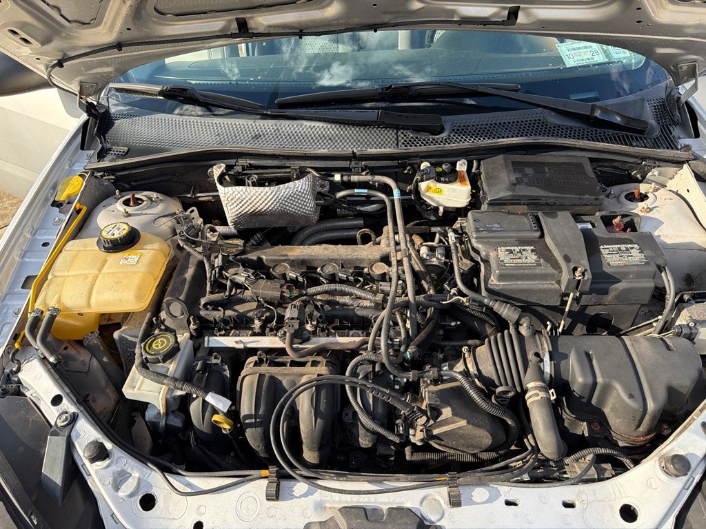 Used 2006 Ford Focus ZX4 Sedan FWD image 19