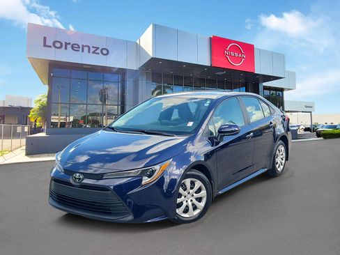Used 2025 Toyota Corolla LE FWD image 1