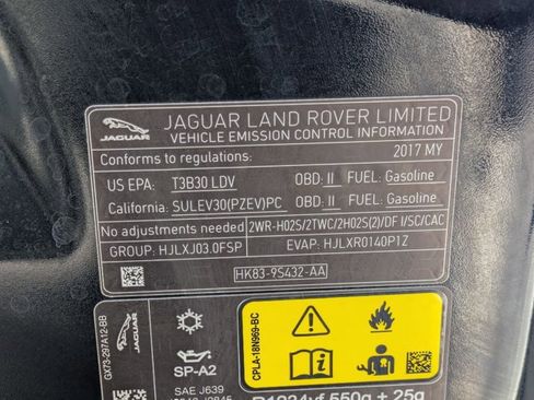 Used 2017 Jaguar F-PACE Prestige image 24