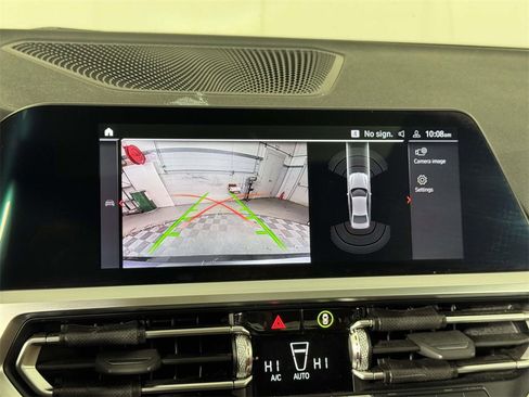 Used 2022 BMW 330i xDrive Sedan w/ M Sport Package image 26