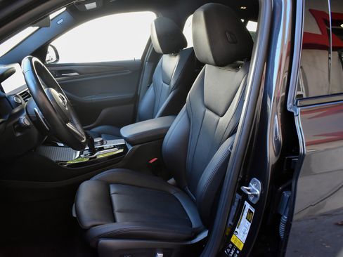 Used 2020 BMW X4 xDrive30i w/ M Sport Package 2 image 21