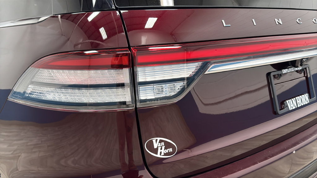 Used 2022 Lincoln Aviator Grand Touring AWD/4WD image 43