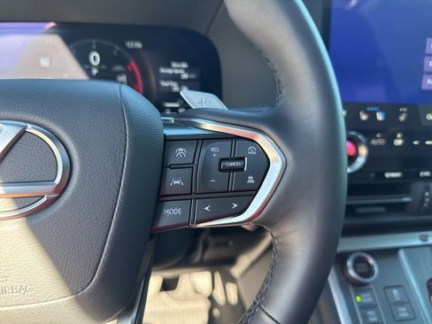 Used 2025 Lexus GX 550 image 27