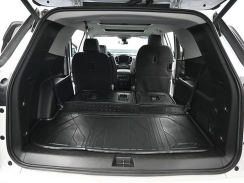 Used 2021 Chevrolet Traverse High Country w/ LPO, Floor Liner Package AWD/4WD image 39