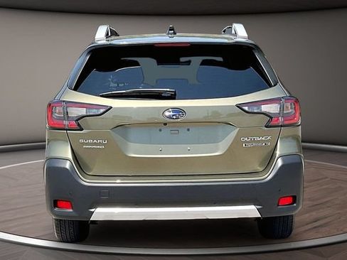 Used 2025 Subaru Outback Touring XT AWD/4WD image 4