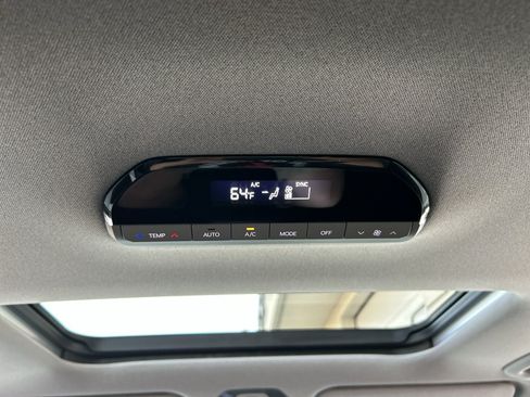 Certified 2026 Kia EV9 Wind AWD/4WD image 17
