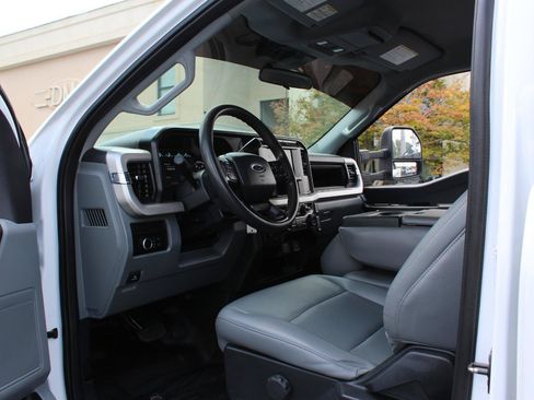 Used 2024 Ford F350 XL AWD/4WD image 24