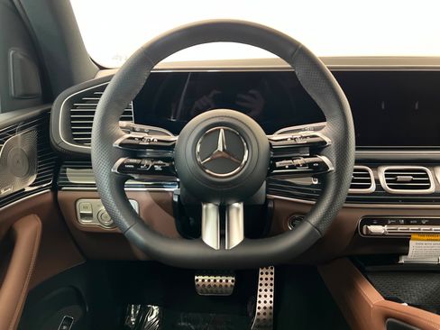 New 2026 Mercedes-Benz GLS 450 4MATIC image 14