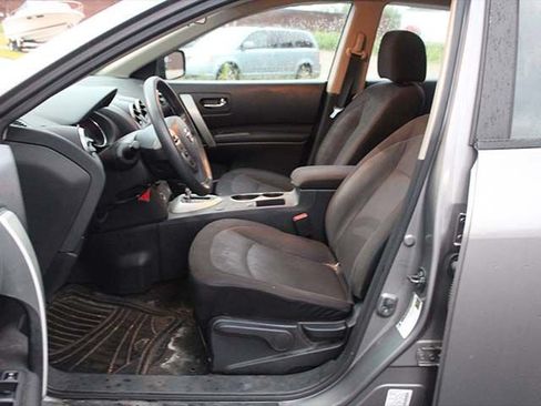 Used 2015 Nissan Rogue S w/ Convenience Package AWD/4WD image 12