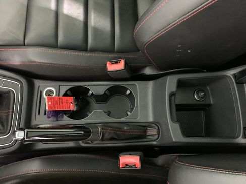 Used 2016 Volkswagen GTI SE w/ Lighting Package (SEL) FWD image 28