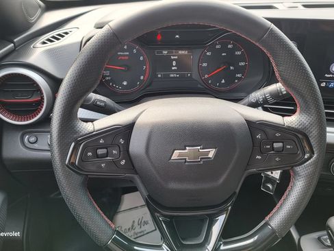 Used 2024 Chevrolet Trax RS FWD image 20