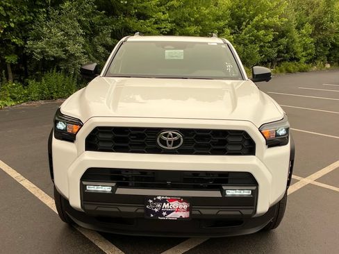 New 2026 Toyota 4Runner TRD Off-Road Premium AWD/4WD image 8