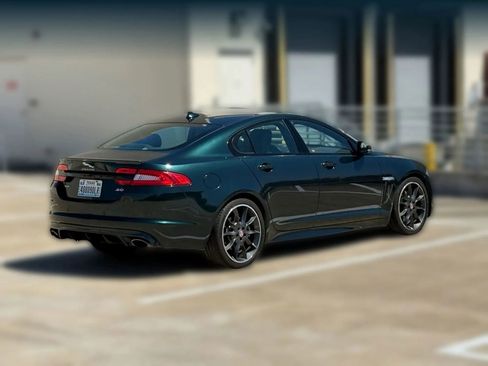 Used 2015 Jaguar XF Portfolio image 8