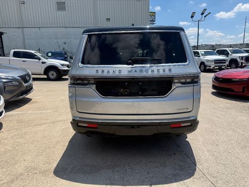 Used 2024 Jeep Grand Wagoneer L Series III AWD/4WD image 5