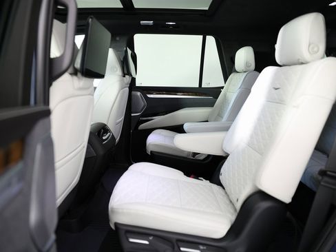 Used 2026 Cadillac Escalade Platinum Sport w/ LPO, Floor Liner Package image 16