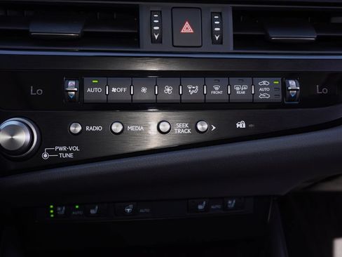 Used 2024 Lexus ES 350 w/ Premium Package FWD image 16