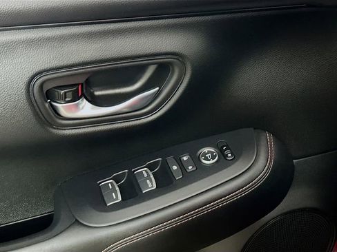 Used 2025 Honda HR-V Sport image 21