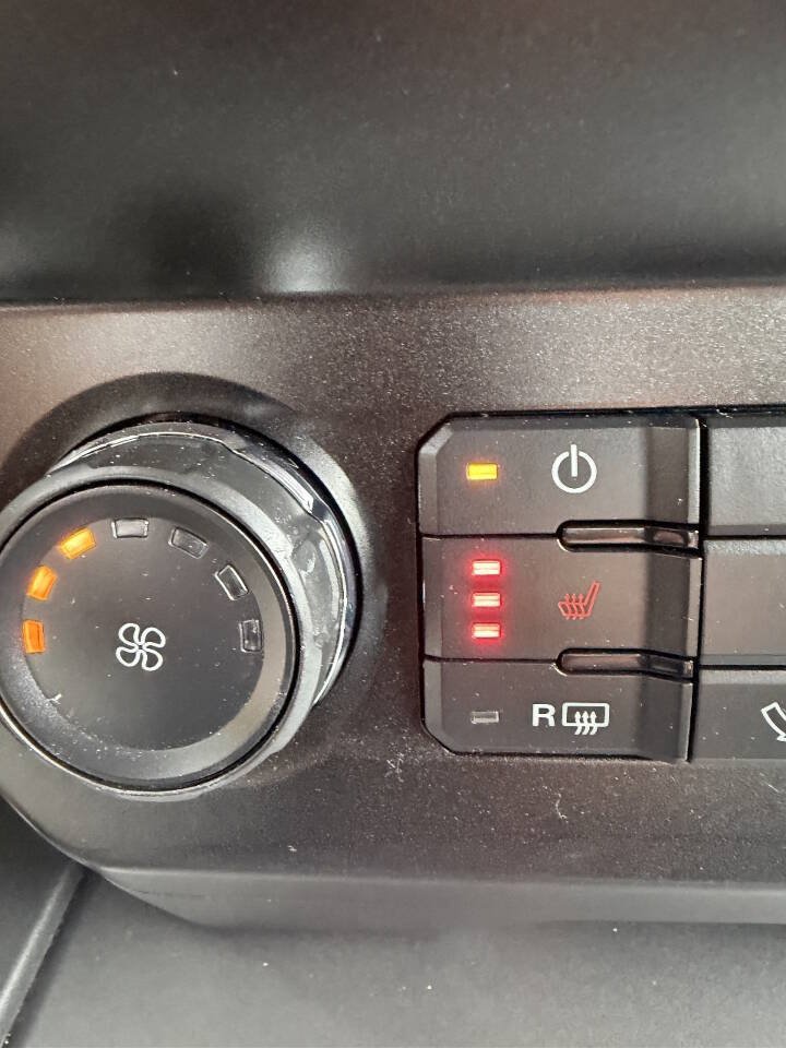 Used 2019 Ford F150 XLT w/ Equipment Group 302A Luxury AWD/4WD image 31