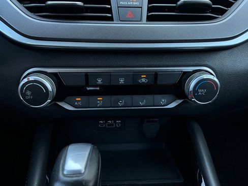 Used 2025 Nissan Altima 2.5 SR image 26