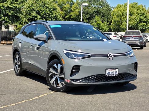 Used 2024 Volkswagen ID.4 2WD image 2