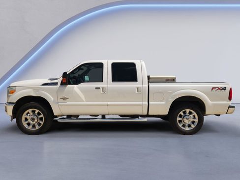 Used 2015 Ford F250 Lariat w/ Lariat Interior Package AWD/4WD image 5