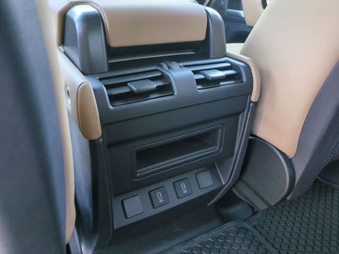 New 2026 Land Rover Defender 110 X-Dynamic SE AWD/4WD image 13