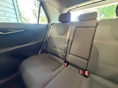 Used 2026 Kia Niro LX FWD image 36
