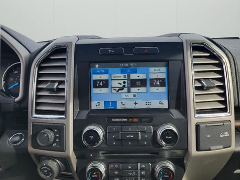 Used 2016 Ford F150 Lariat w/ Equipment Group 501A Mid image 23