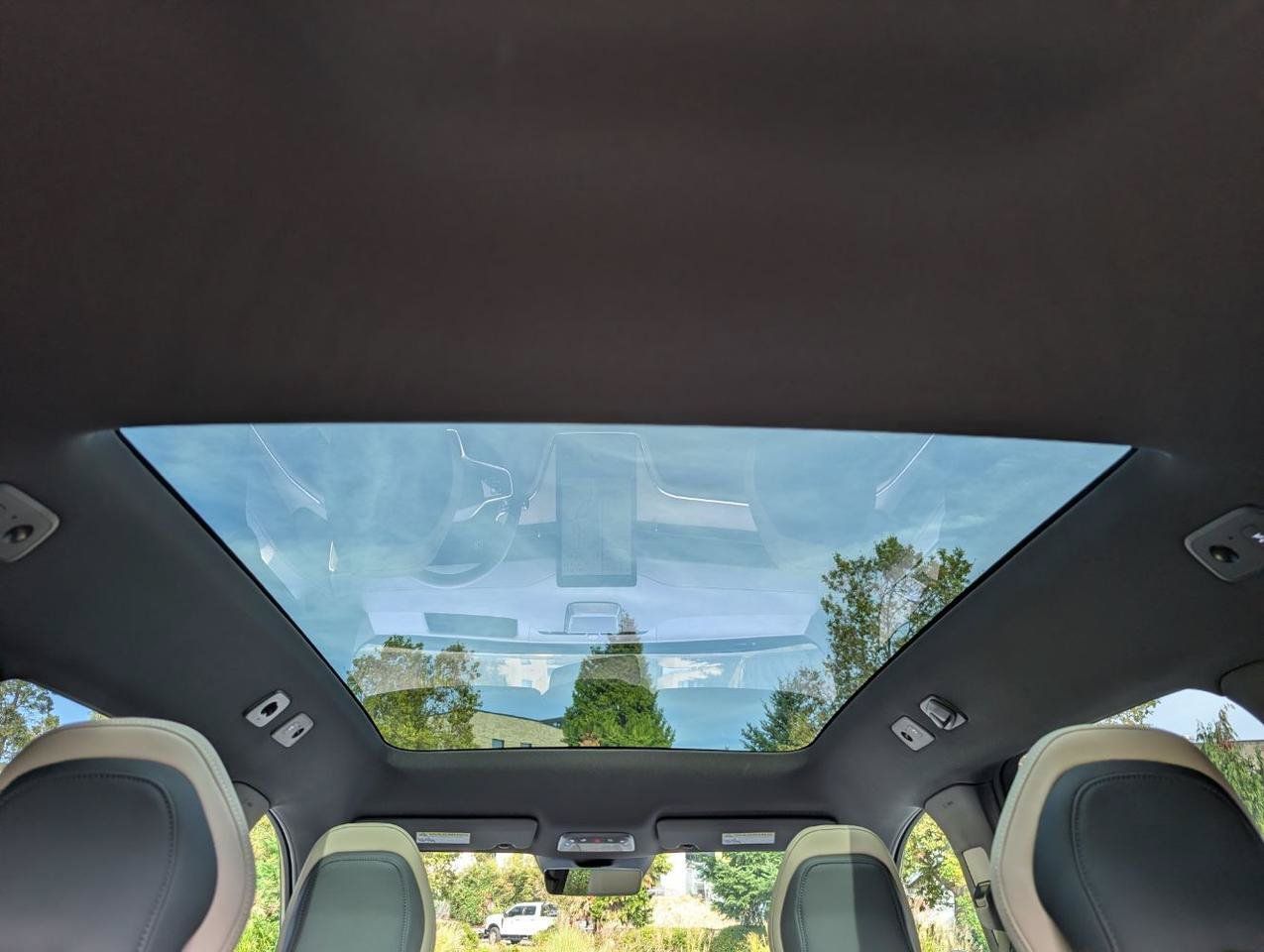 Used 2025 Volvo EX90 Ultra AWD/4WD image 16