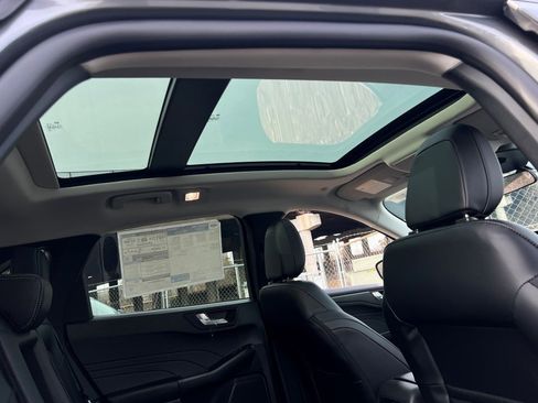 New 2026 Ford Escape SE image 10